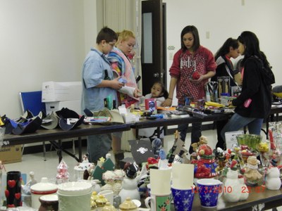 Kid's Shopping Spree at Christmas Fantasy